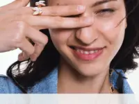 Esta máscara desmaquillante arrasa porque también cuida el contorno de ojos